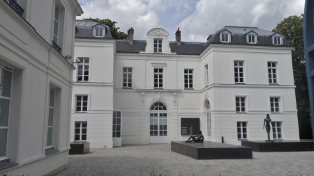 Saison 2012-2013, "Maisons de tous les arts" : Cour d'honneur, château Buchillot, musée Paul Belmondo.